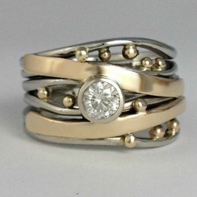 Emma™ | Ring with zirconia and gold inlay