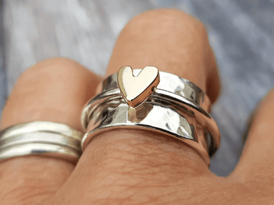 Emma™ | Gold ring with a heart