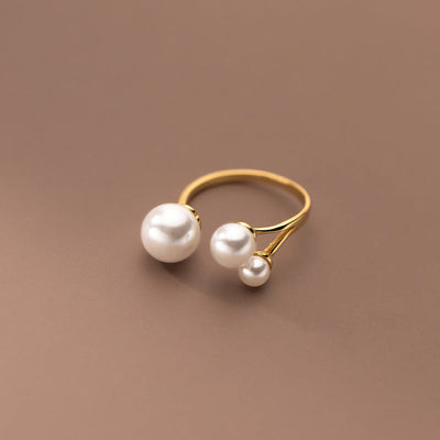 Emma™ | Adjustable Triple Pearl Ring