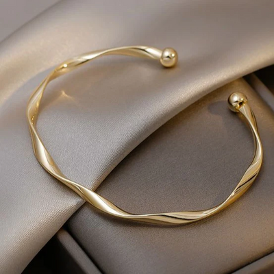 Emma™ | Elegant gold open bracelet