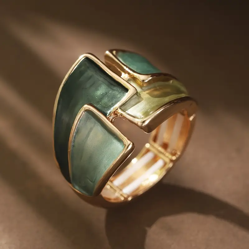 Emma™ | Gold ring with green enamel