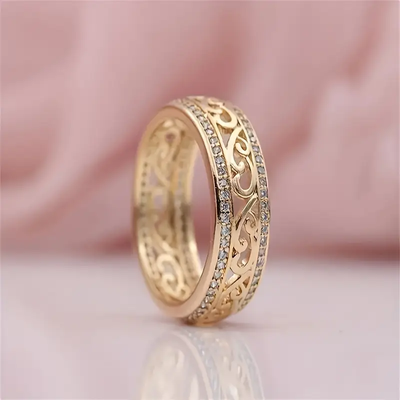 Emma™ | Bright Openwork Gold Ring